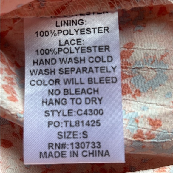 Umgee top. - Picture 6 of 6